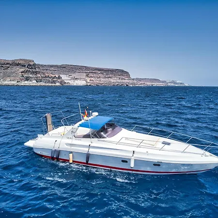 Yate Malu V Πλωτό κατάλυμα